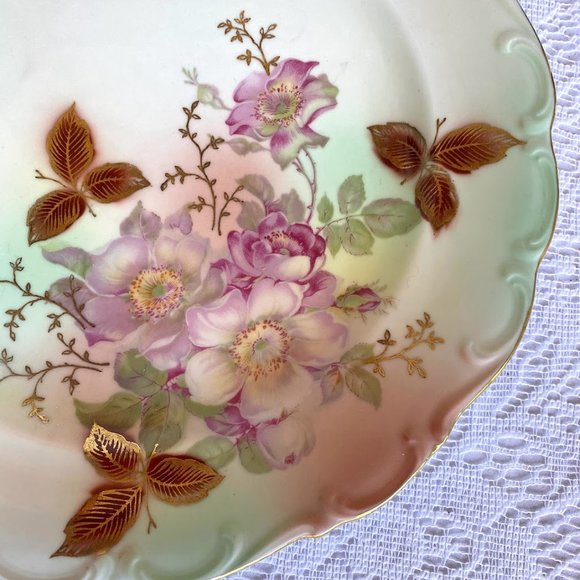 HOUSE of GOEBEL Bavaria Dinner Plate, Pink Wild Roses, Gold Leaves On Green - Picture 2 of 3